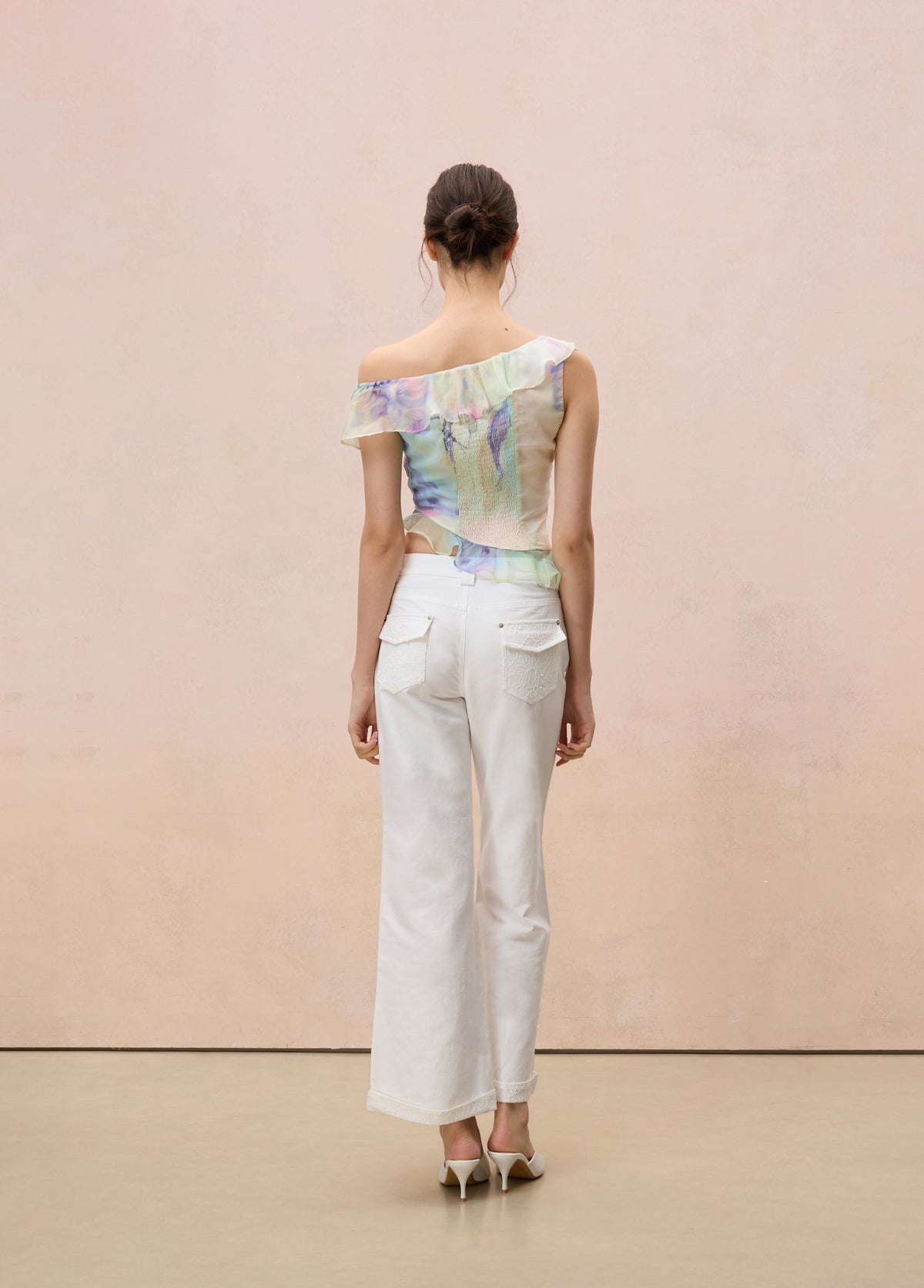 FLORAL ASYMMETRIC OFF-THE-SHOULDER TOP