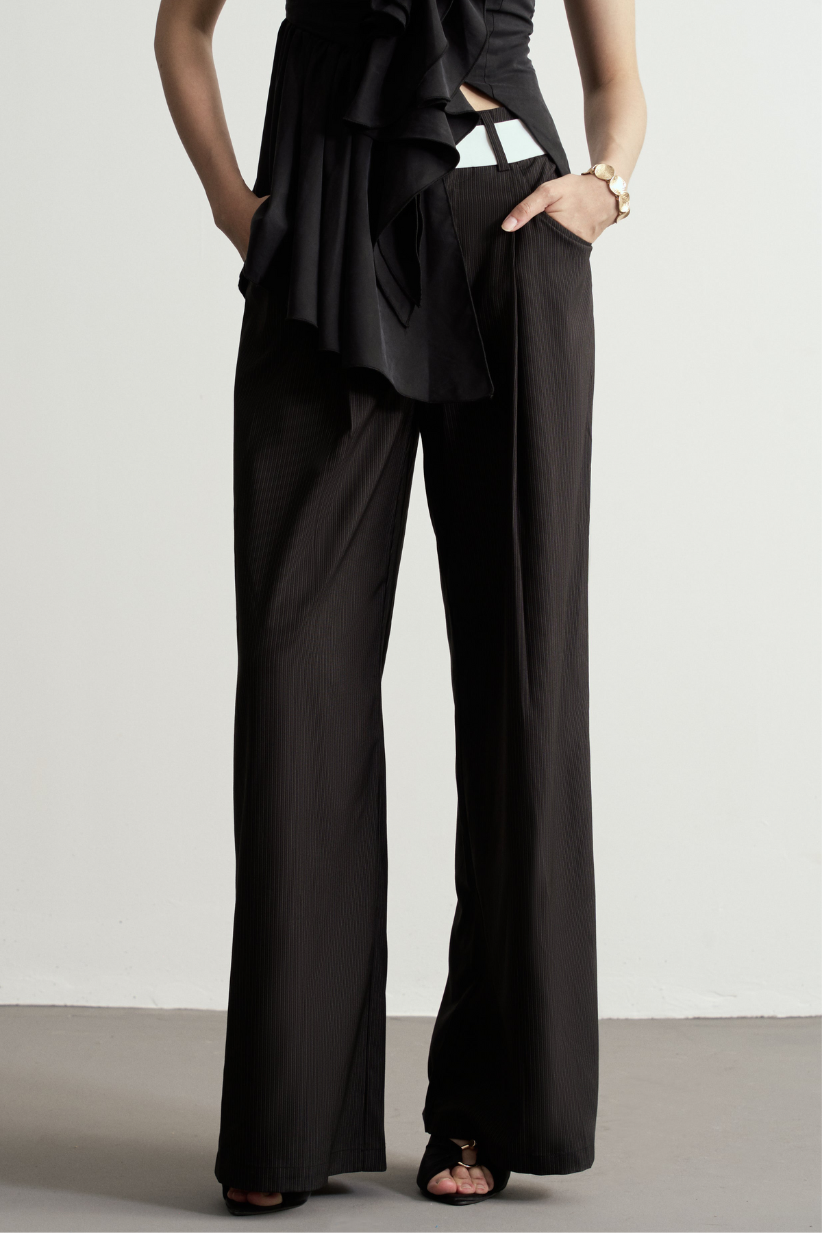 BLACK AND WHITE STRIPED WIDE-LEG TROUSERS