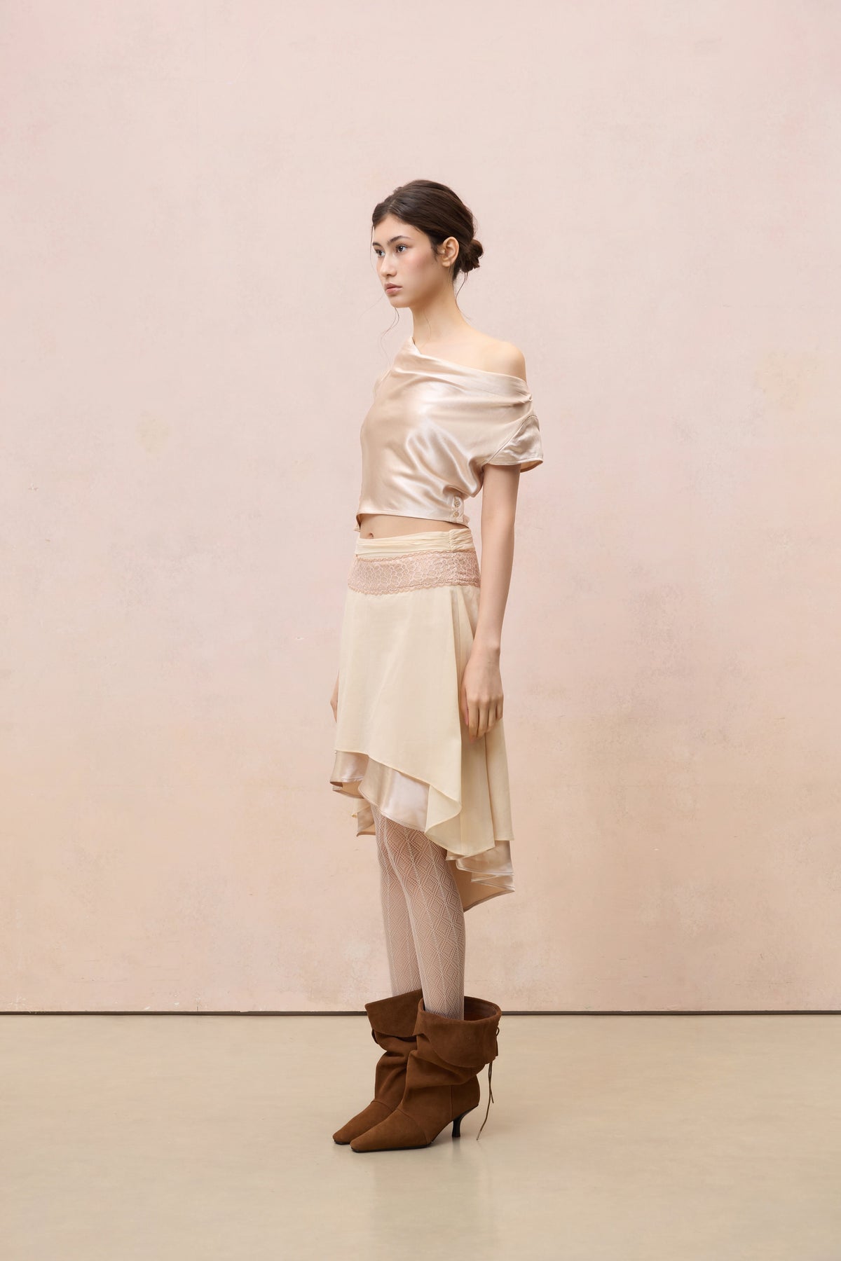 CHAMPAGNE LAYERED LACE ASYMMETRIC MIDI SKIRT