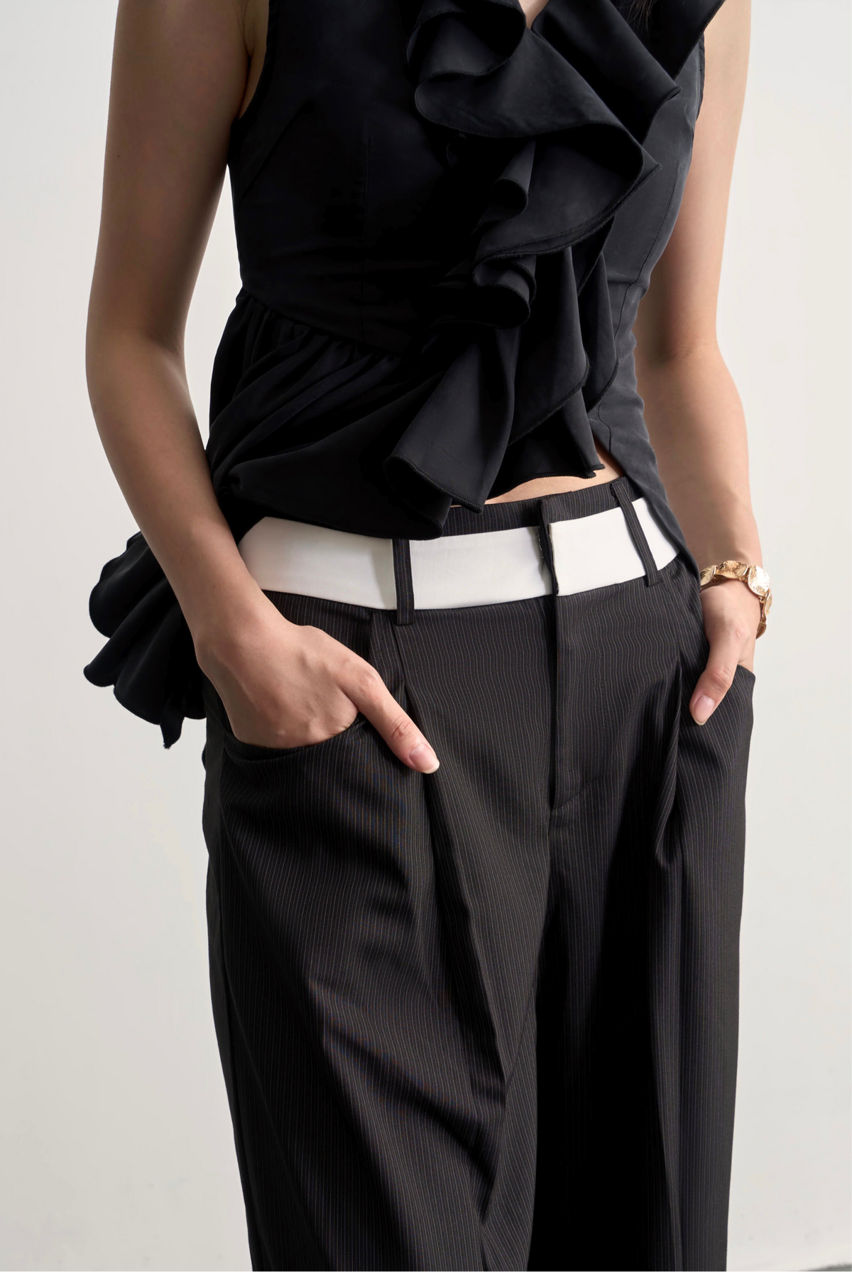 BLACK AND WHITE STRIPED WIDE-LEG TROUSERS