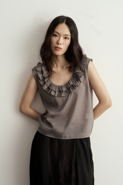 LIGHT GREY LINEN SLEEVELESS TOP WITH DOUBLE RUFFLE NECKLINE