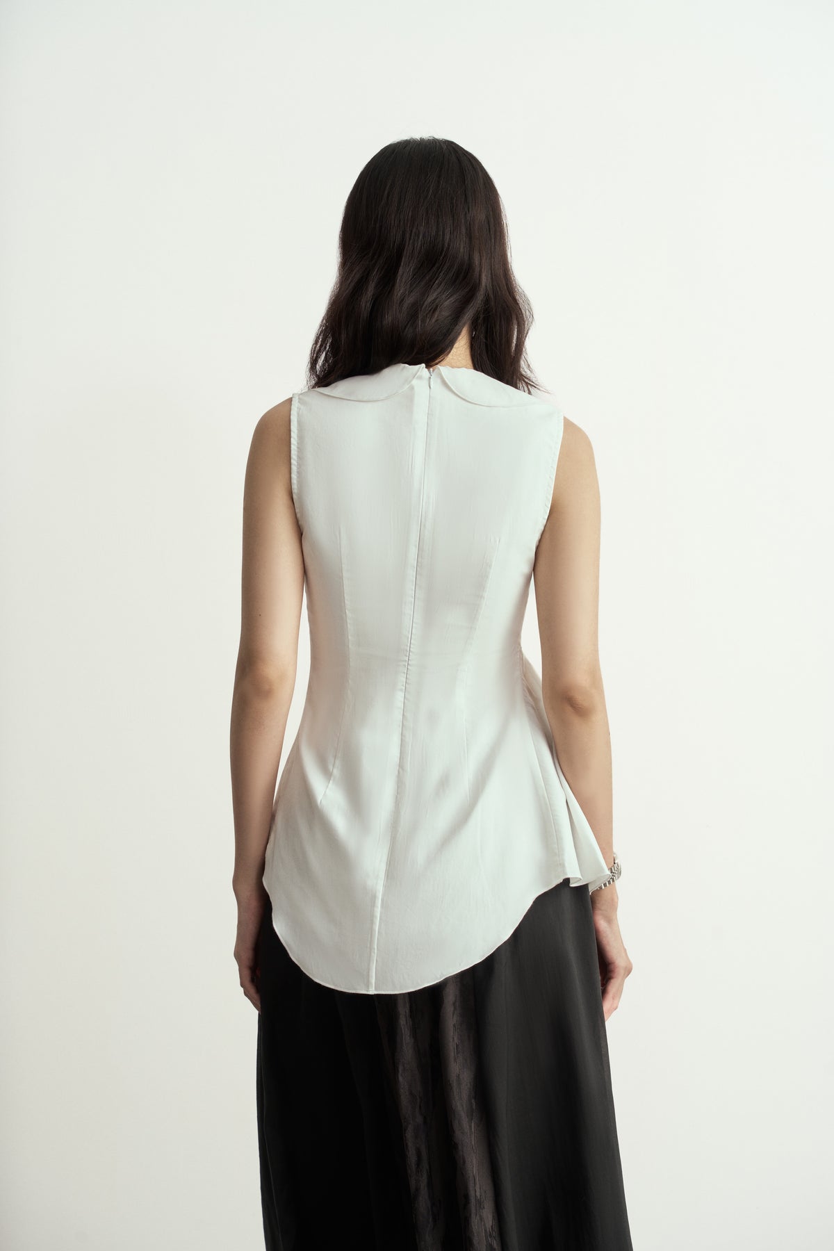 WHITE ASYMMETRIC RUFFLES SLEEVELESS BLOUSE